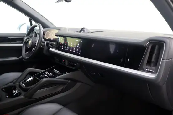 PORSCHE-CAYENNE-2025