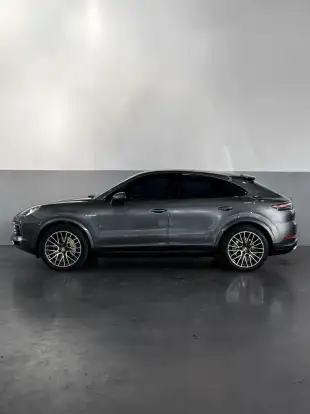 PORSCHE-CAYENNE-2020