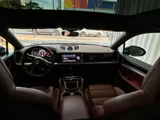 PORSCHE-CAYENNE-2024