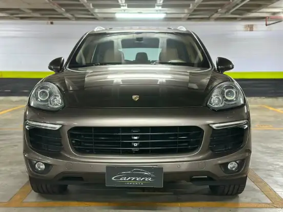 PORSCHE-CAYENNE-2015