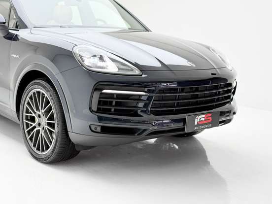 PORSCHE-CAYENNE-2019