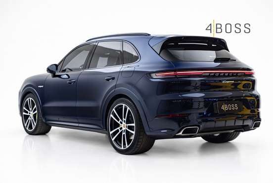 PORSCHE-CAYENNE-2024