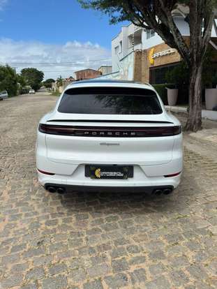 PORSCHE-CAYENNE-2025