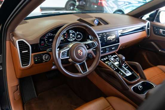 PORSCHE-CAYENNE-2023