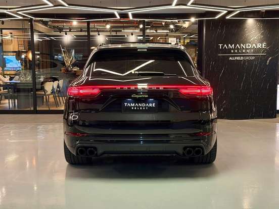 PORSCHE-CAYENNE-2023