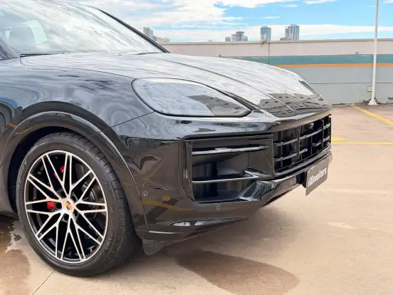 PORSCHE-CAYENNE-2025