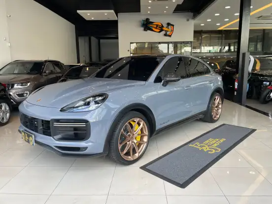 PORSCHE-CAYENNE-2022