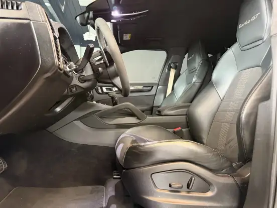PORSCHE-CAYENNE-2022