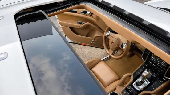 PORSCHE-CAYENNE-2012