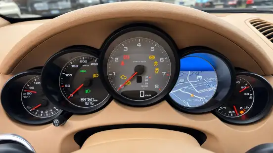 PORSCHE-CAYENNE-2012