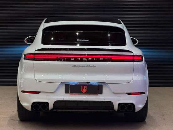 PORSCHE-CAYENNE-2024