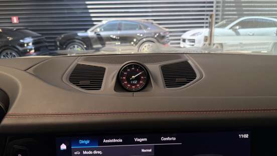 PORSCHE-CAYENNE-2025