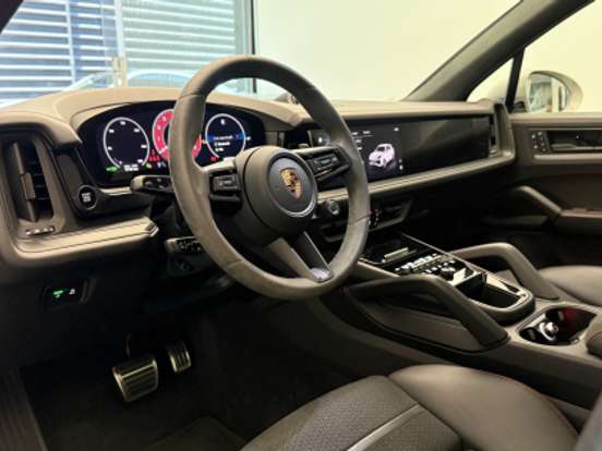 PORSCHE-CAYENNE-4.0 V8 GASOLINA GTS AWD TIPTRONIC S PORSCHE-CAYENNE-2025