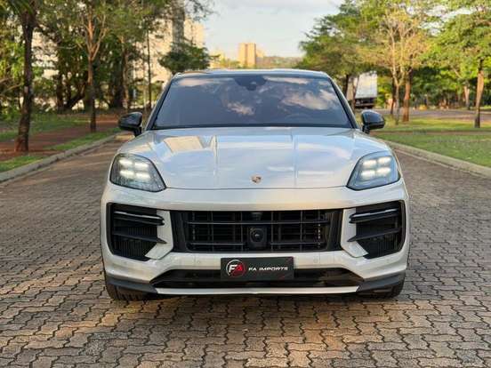 PORSCHE-CAYENNE-2023