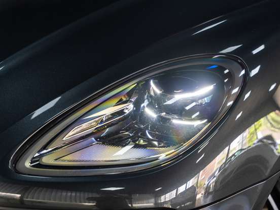 PORSCHE-MACAN-2023