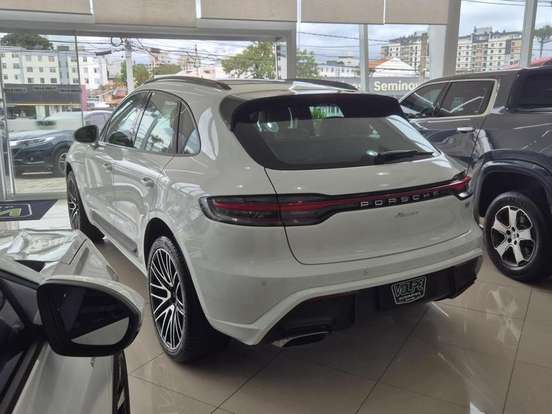 PORSCHE-MACAN-2022