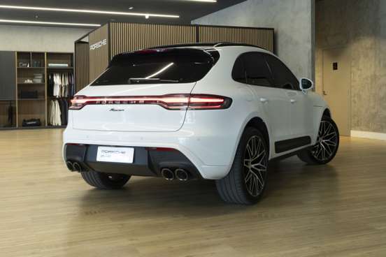 PORSCHE-MACAN-2025