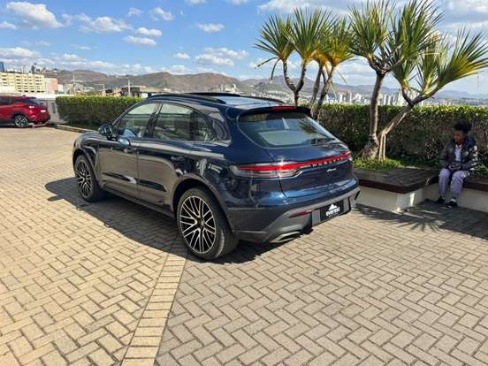 PORSCHE-MACAN-2022