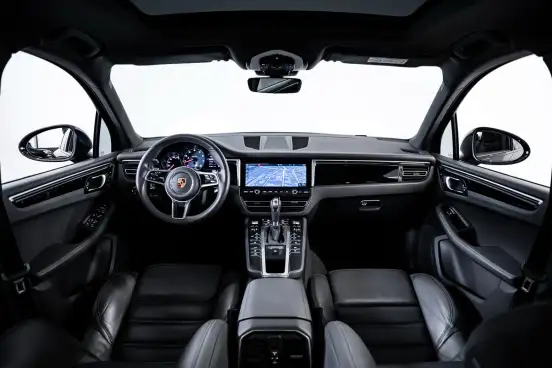 PORSCHE-MACAN-2021