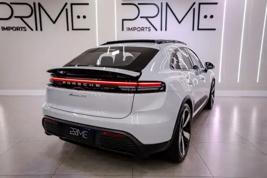 PORSCHE-MACAN-2024