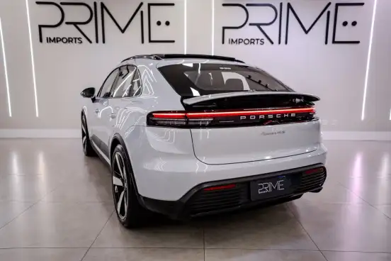 PORSCHE-MACAN-2024