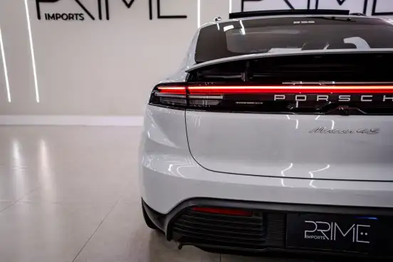 PORSCHE-MACAN-2024