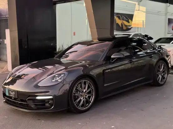 PORSCHE-PANAMERA-2022