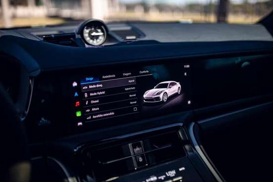 PORSCHE-PANAMERA-2025