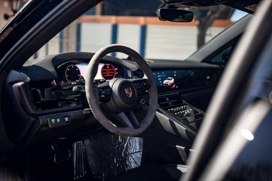PORSCHE-PANAMERA-2025