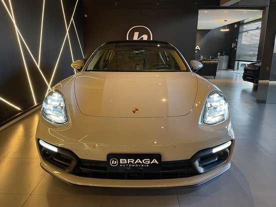 PORSCHE-PANAMERA-2022