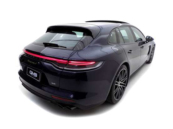 PORSCHE-PANAMERA-2023