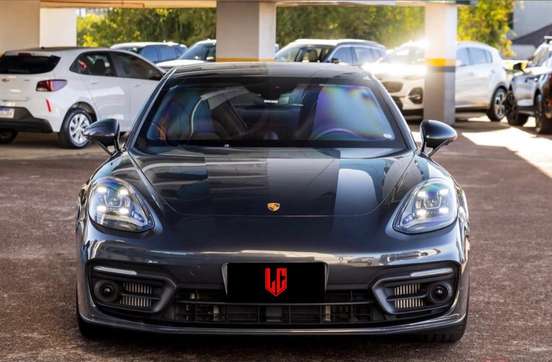 PORSCHE-PANAMERA-2023