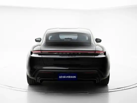 PORSCHE-TAYCAN-2021