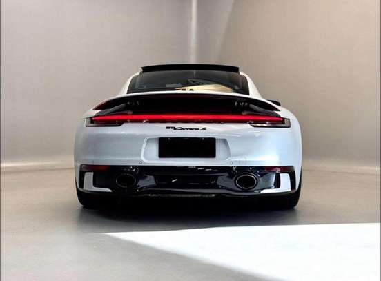 PORSCHE-911-2022