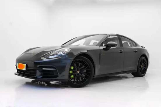 PORSCHE-PANAMERA-2020