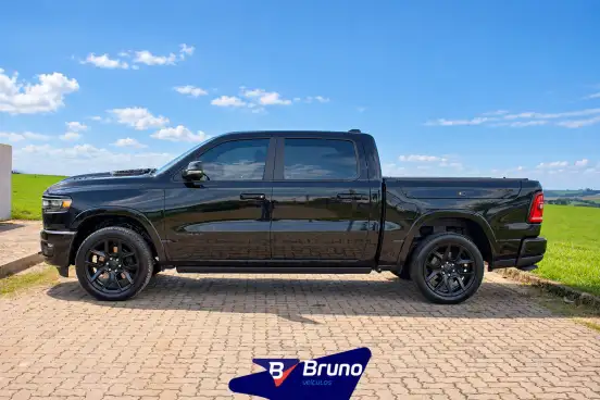 RAM-1500-3.0 HURRICANE 6 BITURBO GASOLINA LARAMIE NIGHT EDITION CD 4X4 AUTOMÁTICO RAM-1500-2024