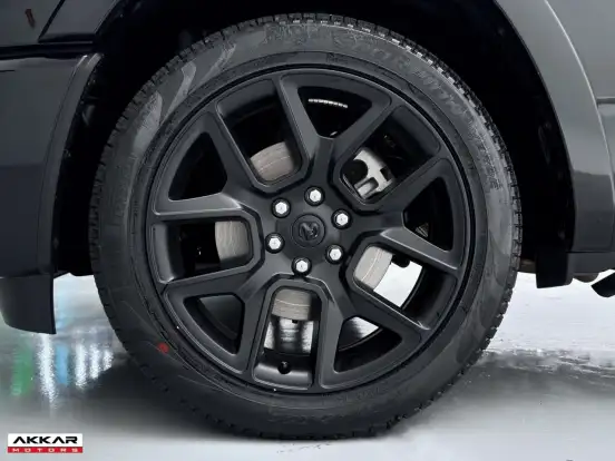 RAM-1500-3.0 HURRICANE 6 BITURBO GASOLINA LARAMIE NIGHT EDITION CD 4X4 AUTOMÁTICO RAM-1500-2026