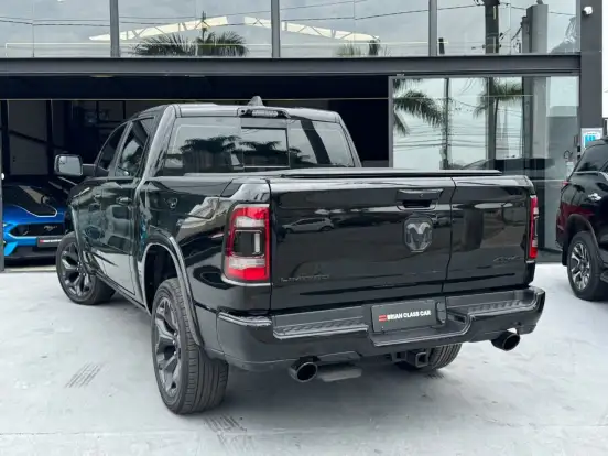 RAM-1500-5.7 V8 GASOLINA LIMITED NIGHT EDITION CD 4X4 AUTOMÁTICO RAM-1500-2023