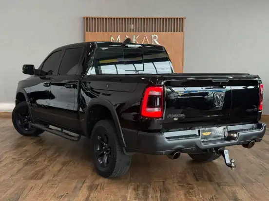 RAM-1500-5.7 V8 GASOLINA REBEL CD 4X4 AUTOMÁTICO RAM-1500-2022