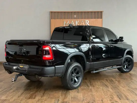 RAM-1500-5.7 V8 GASOLINA REBEL CD 4X4 AUTOMÁTICO RAM-1500-2022