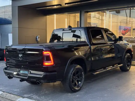 RAM-1500-5.7 V8 GASOLINA REBEL CD 4X4 AUTOMÁTICO RAM-1500-2022
