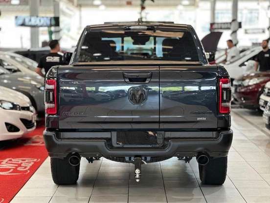 RAM-1500-5.7 V8 GASOLINA REBEL CD 4X4 AUTOMÁTICO RAM-1500-2021