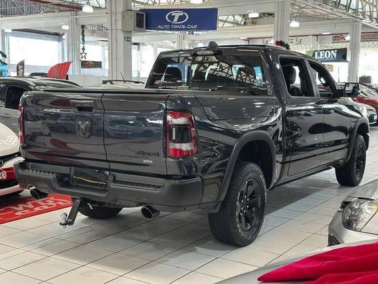 RAM-1500-5.7 V8 GASOLINA REBEL CD 4X4 AUTOMÁTICO RAM-1500-2021
