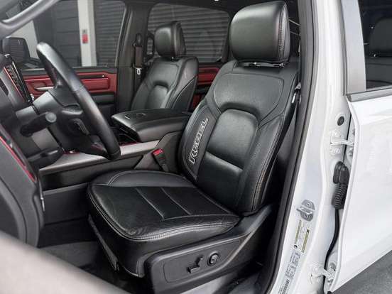 RAM-1500-5.7 V8 GASOLINA REBEL CD 4X4 AUTOMÁTICO RAM-1500-2022