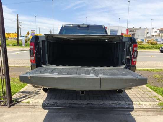 RAM-1500-5.7 V8 GASOLINA REBEL CD 4X4 AUTOMÁTICO RAM-1500-2022
