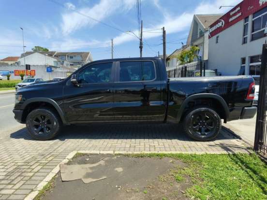 RAM-1500-5.7 V8 GASOLINA REBEL CD 4X4 AUTOMÁTICO RAM-1500-2022