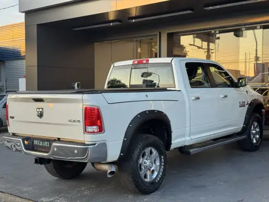 RAM-2500-6.7 LARAMIE 4X4 CD I6 TURBO DIESEL 4P AUTOMÁTICO RAM-2500-2016