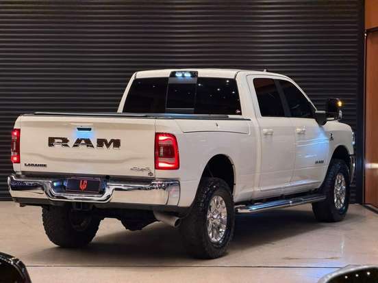 RAM-2500-6.7 I6 TURBO DIESEL LARAMIE CD 4X4 AUTOMÁTICO RAM-2500-2024
