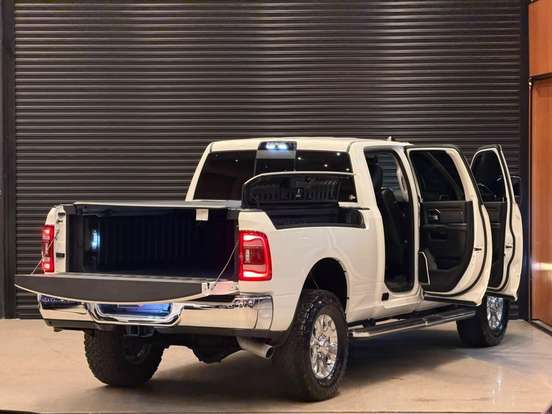 RAM-2500-6.7 I6 TURBO DIESEL LARAMIE CD 4X4 AUTOMÁTICO RAM-2500-2024