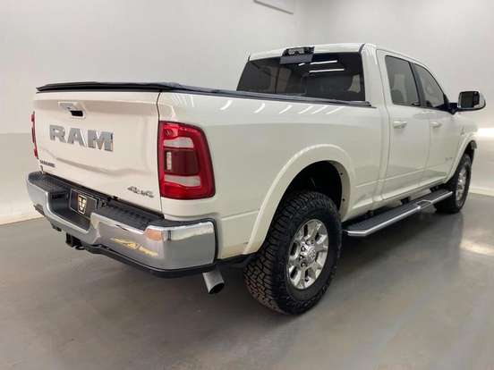 RAM-3500-6.7 I6 TURBO DIESEL LARAMIE CD 4X4 AUTOMÁTICO RAM-3500-2022